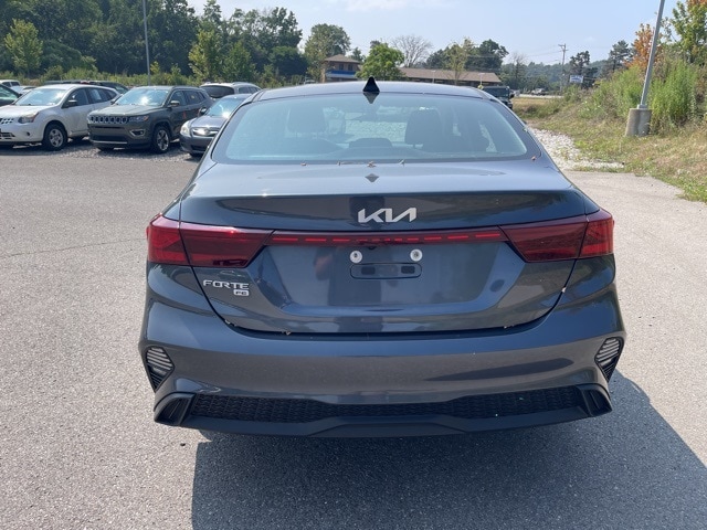 Thumbnail: 2022 Kia Forte - 7