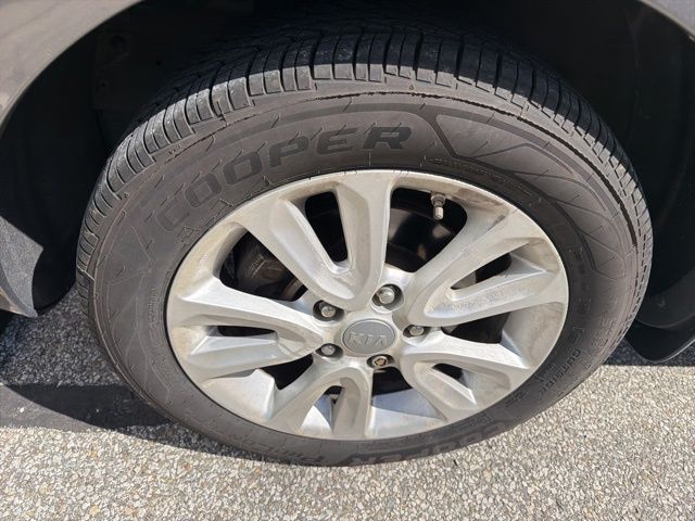 Thumbnail: 2012 Kia Soul - 13