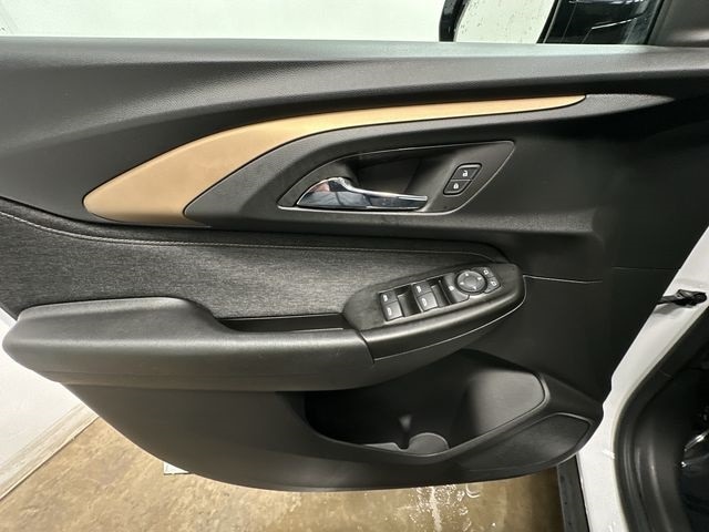 Thumbnail: 2022 Chevrolet TrailBlazer - 17