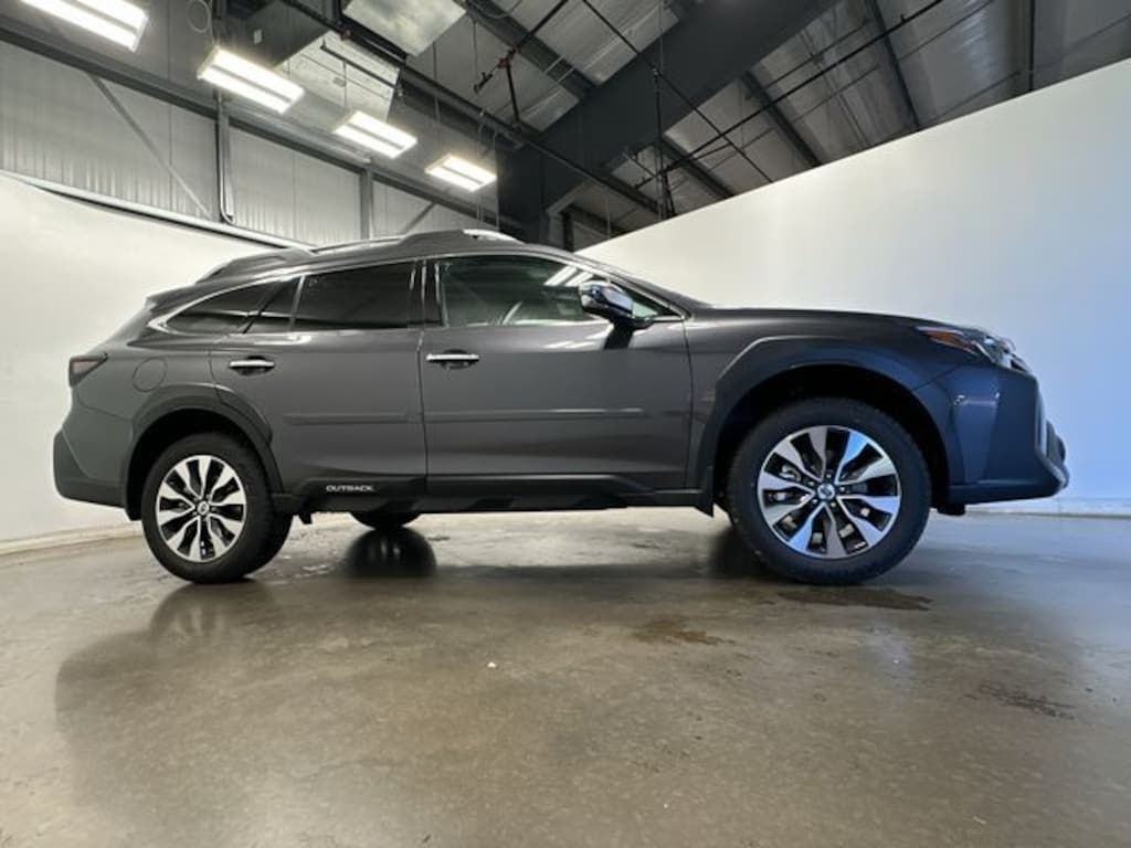 New 2025 Subaru Outback Touring SUV