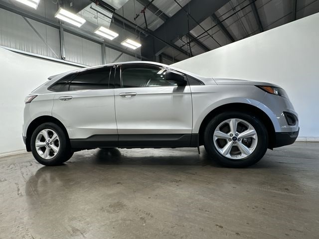 Thumbnail: 2016 Ford Edge - 3