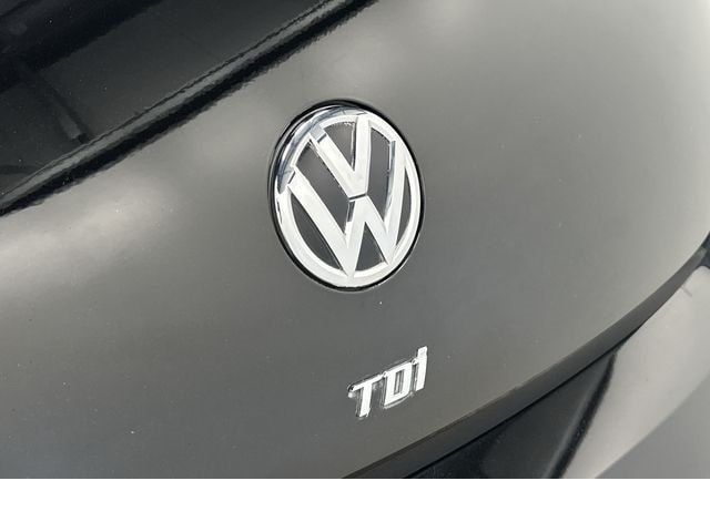 Thumbnail: 2014 Volkswagen Beetle - 24