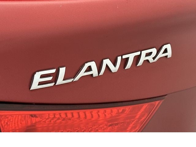 Thumbnail: 2012 Hyundai Elantra - 24