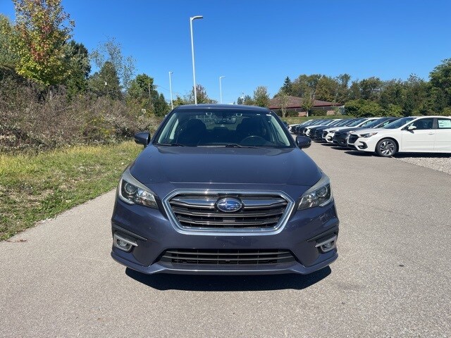 2018 Subaru Legacy Premium photo 2