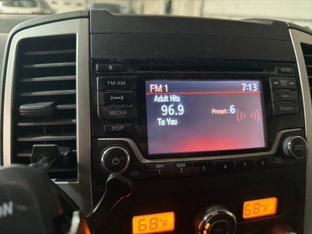 Thumbnail: 2015 Nissan Frontier - 18