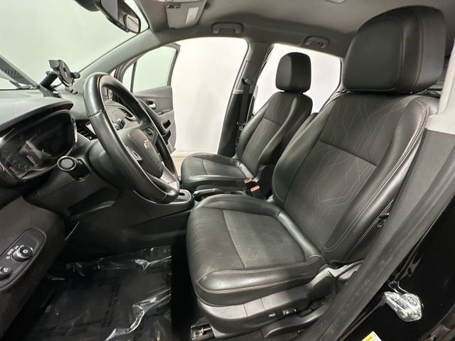 Thumbnail: 2019 Chevrolet Trax - 16