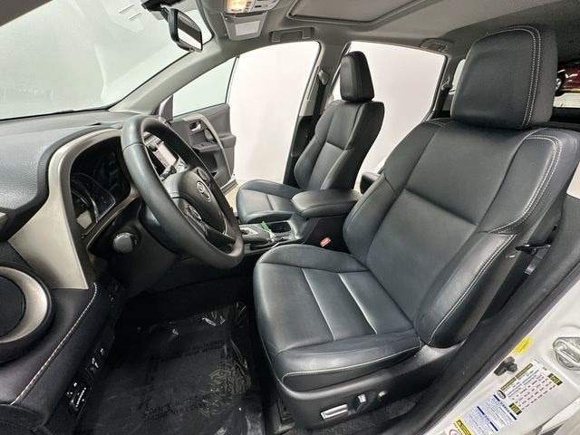 Thumbnail: 2013 Toyota RAV4 - 18