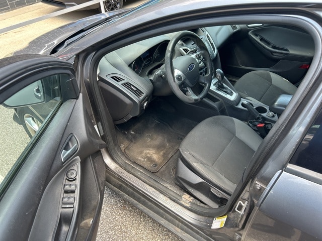 Thumbnail: 2014 Ford Focus - 6