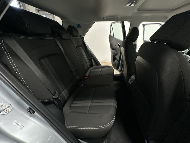 Thumbnail: 2022 Hyundai Venue - 23