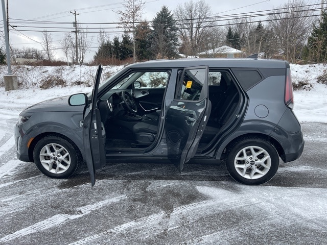 Thumbnail: 2023 Kia Soul - 16