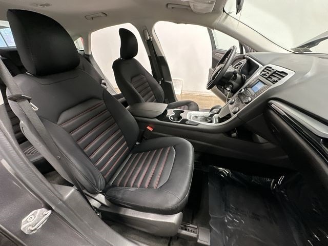 Thumbnail: 2014 Ford Fusion - 18