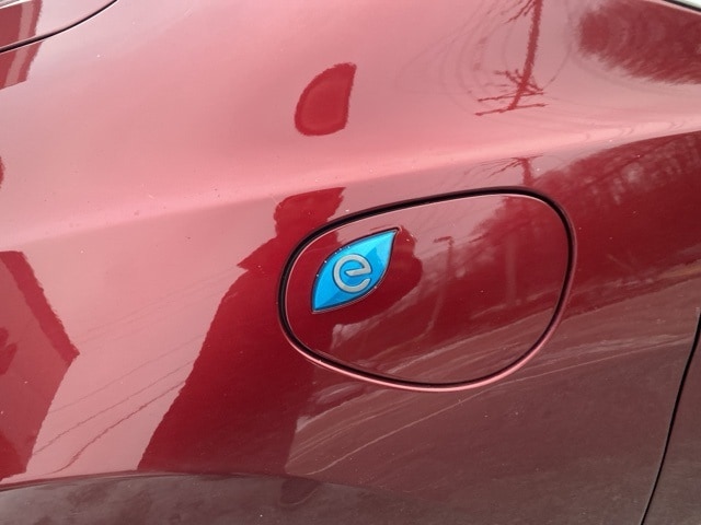 Thumbnail: 2023 Chrysler Pacifica - 4