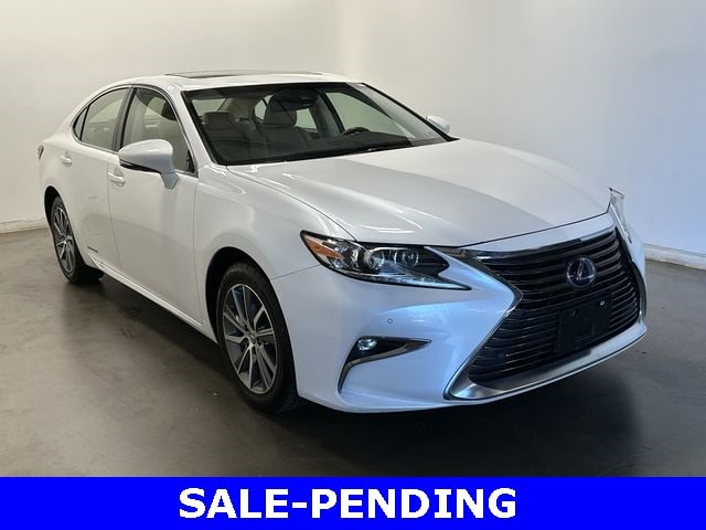 Thumbnail: 2016 Lexus ES - 33