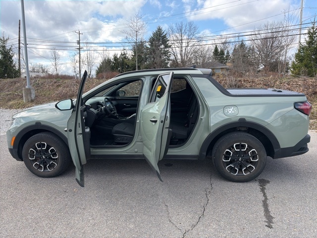 Thumbnail: 2022 Hyundai Santa Cruz - 16