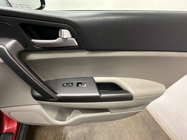 Thumbnail: 2022 Kia Sportage - 21