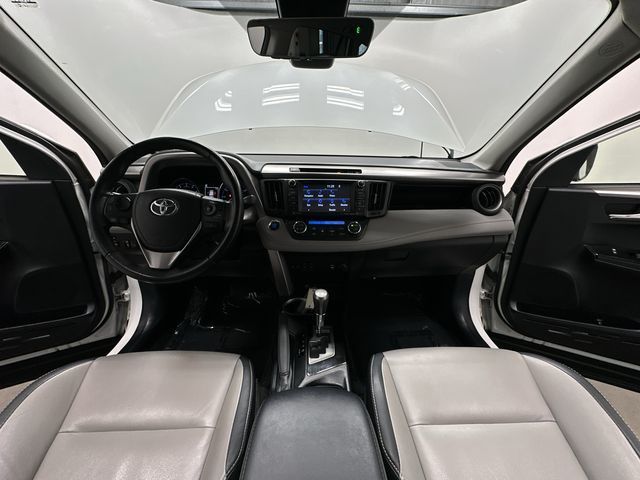 Thumbnail: 2017 Toyota RAV4 - 21