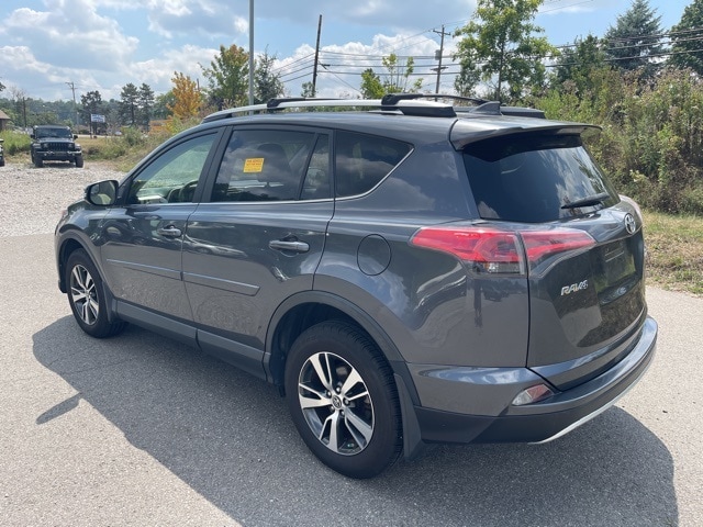 Thumbnail: 2017 Toyota RAV4 - 9