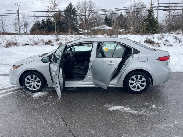 Thumbnail: 2023 Toyota Corolla - 16