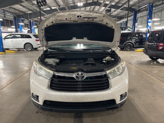 Thumbnail: 2015 Toyota Highlander - 3