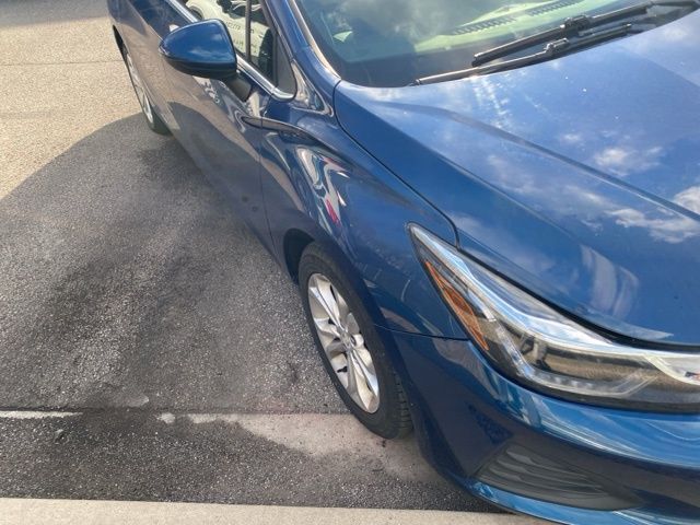 Thumbnail: 2019 Chevrolet Cruze - 18