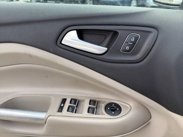 Thumbnail: 2019 Ford Escape - 24