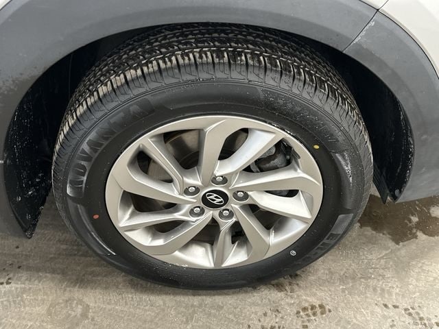 Thumbnail: 2017 Hyundai Tucson - 5