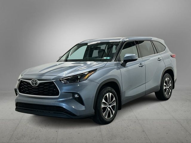 Thumbnail: 2022 Toyota Highlander - 1
