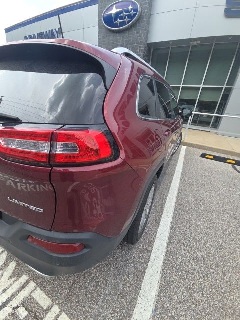 Thumbnail: 2018 Jeep Cherokee - 6