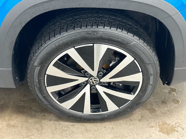 Thumbnail: 2023 Volkswagen Taos - 5