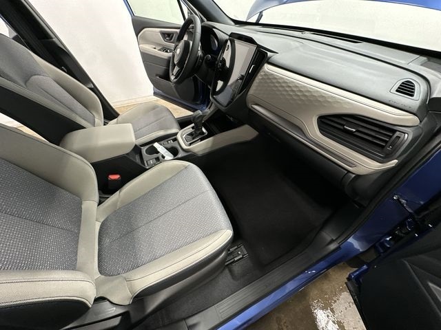2025 Subaru Forester Premium 21