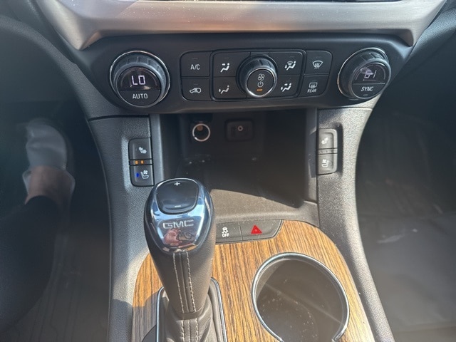2019 GMC Acadia Denali 11