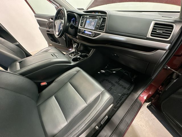2019 Toyota Highlander XLE - Photo 22