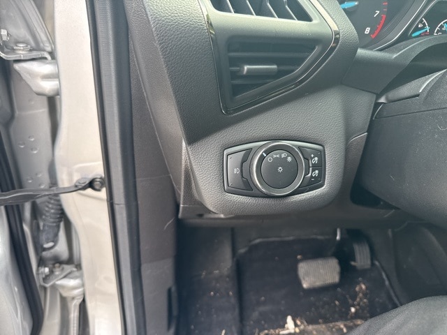Thumbnail: 2014 Ford Escape - 13