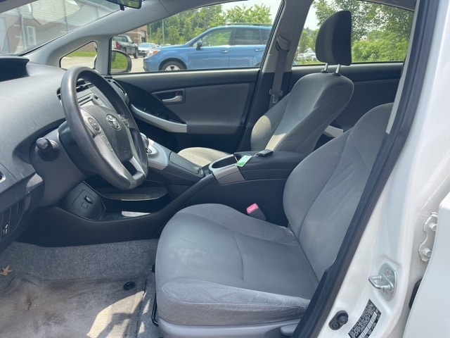 2012 Toyota Prius Two 11