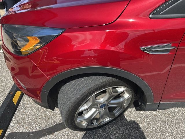 Thumbnail: 2019 Ford Escape - 17