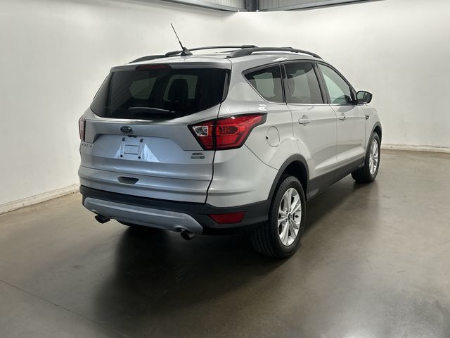 Thumbnail: 2019 Ford Escape - 32