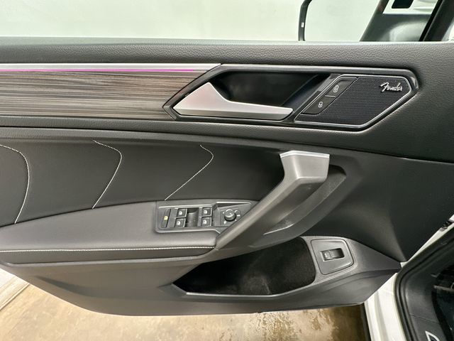 Thumbnail: 2022 Volkswagen Tiguan - 20