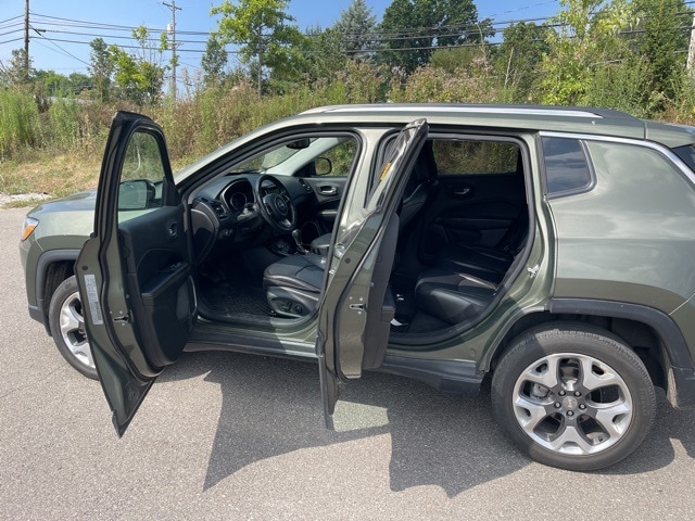 Thumbnail: 2019 Jeep Compass - 12