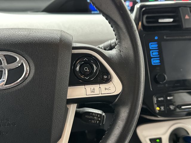 Thumbnail: 2018 Toyota Prius - 10