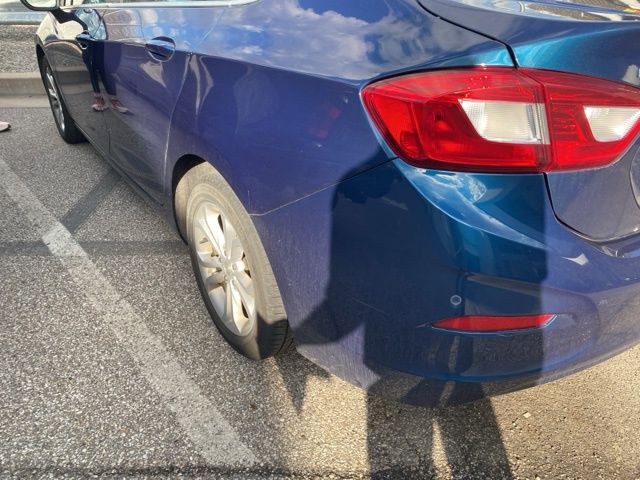 Thumbnail: 2019 Chevrolet Cruze - 11