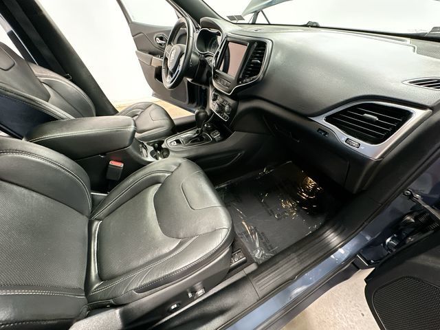 Thumbnail: 2021 Jeep Cherokee - 22