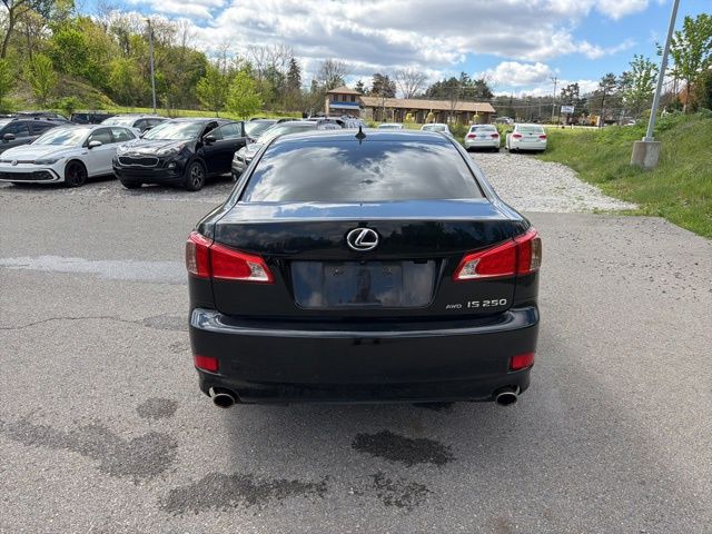 Thumbnail: 2012 Lexus IS - 10