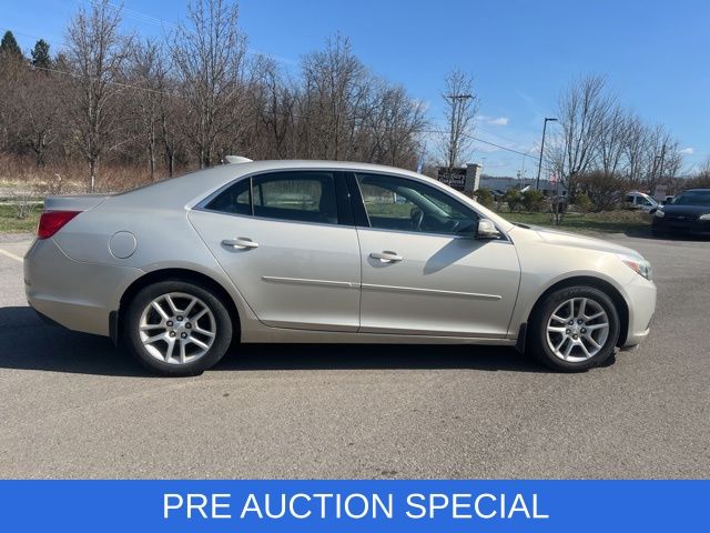 Thumbnail: 2015 Chevrolet Malibu - 25