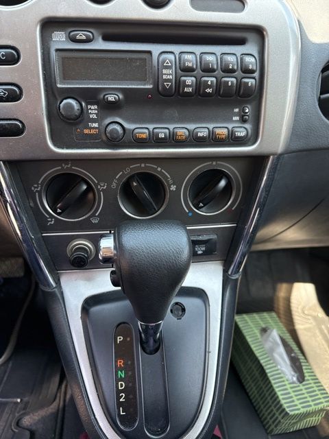 Thumbnail: 2003 Pontiac Vibe - 14
