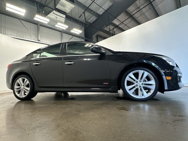Thumbnail: 2015 Chevrolet Cruze - 3