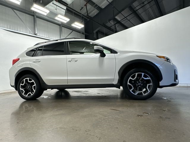 Thumbnail: 2016 Subaru Crosstrek - 3