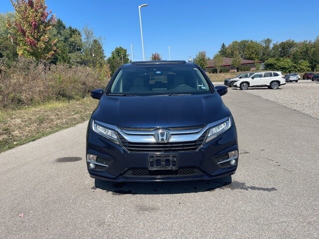 2018 Honda Odyssey Elite photo 2