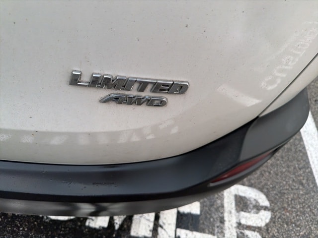 Thumbnail: 2013 Toyota RAV4 - 6