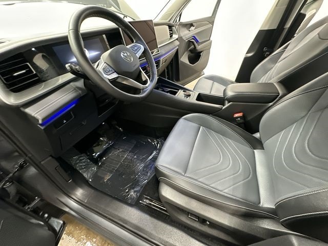 Thumbnail: 2025 Volkswagen Tiguan - 16