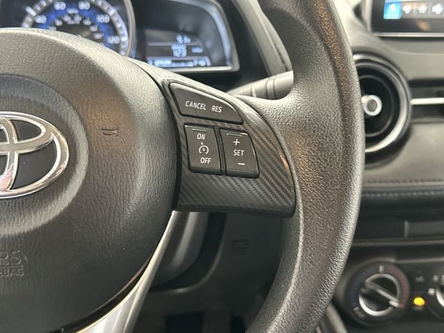 Thumbnail: 2017 Toyota Yaris iA - 9